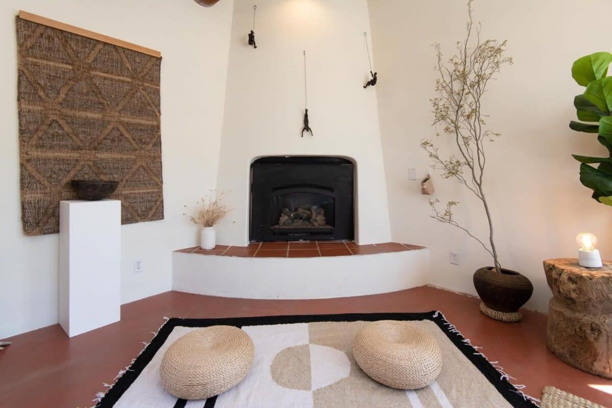 Renovated Lodge - Room 3 With Pool Access ジョシュア・ツリー エクステリア 写真